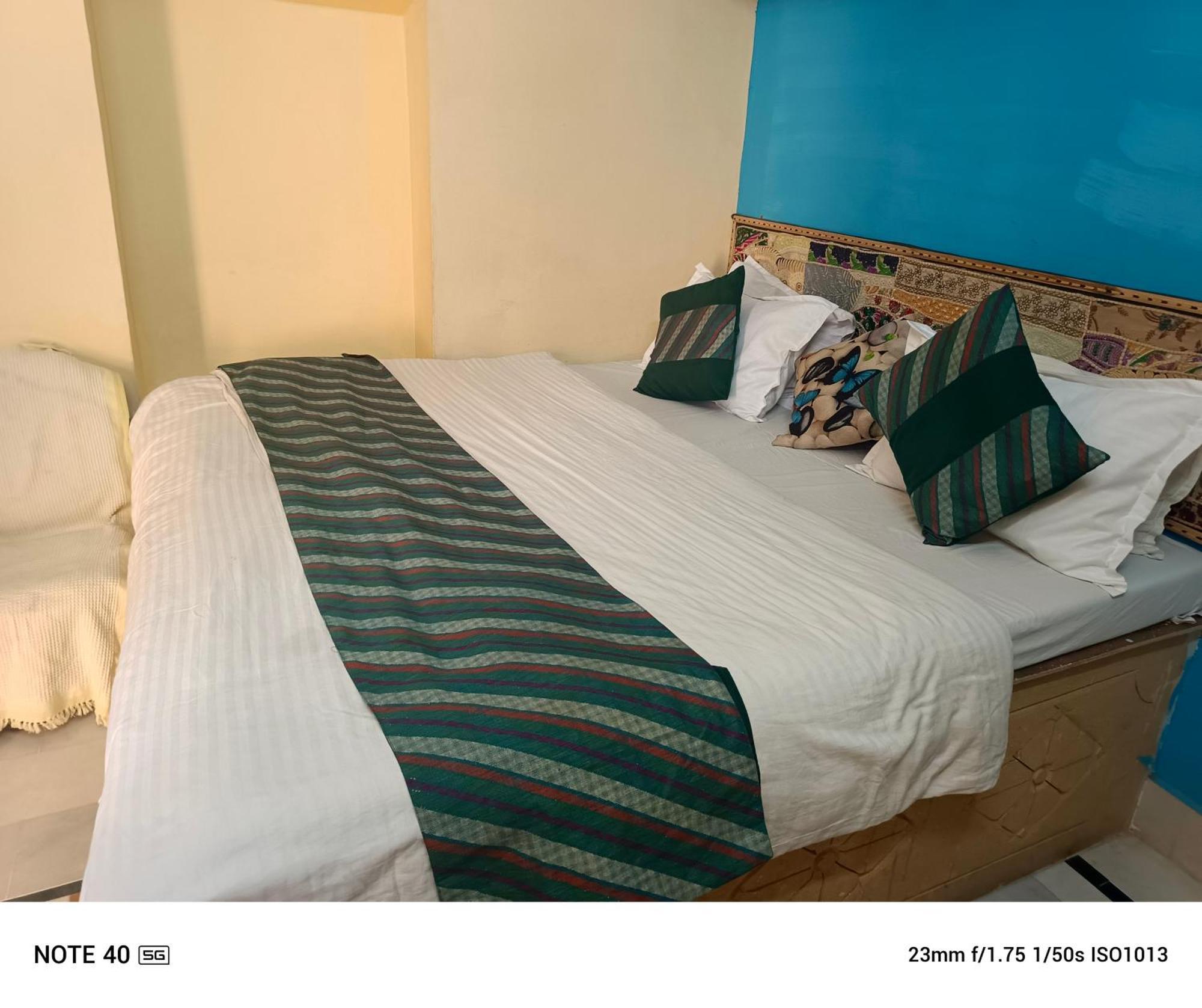 Neem Guest House Джайсалмер Стая снимка